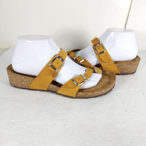 Bio Gold Women's US 9 Yellow Leather Toe Ring Slip On Low Wedge Sandals ITALY - Picture 10 of 16